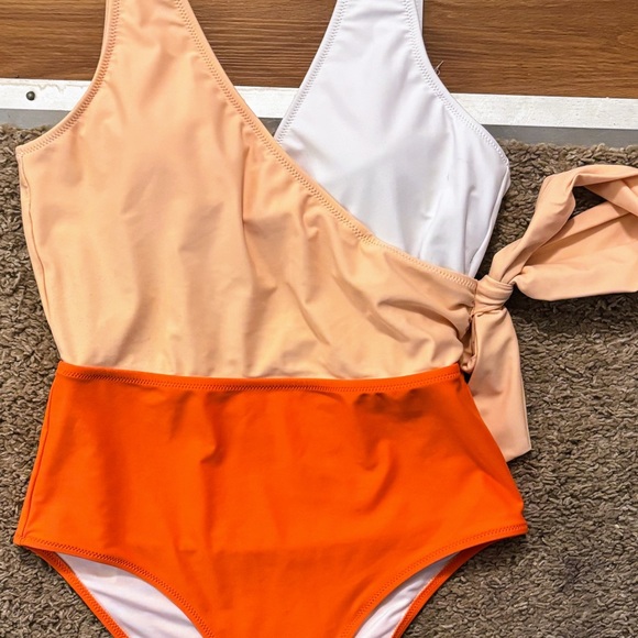 Cupshe NWOT Women One Piece Swimsuit Sm Orange Color Block V-Neck Wrap Front Tie - Picture 3 of 11